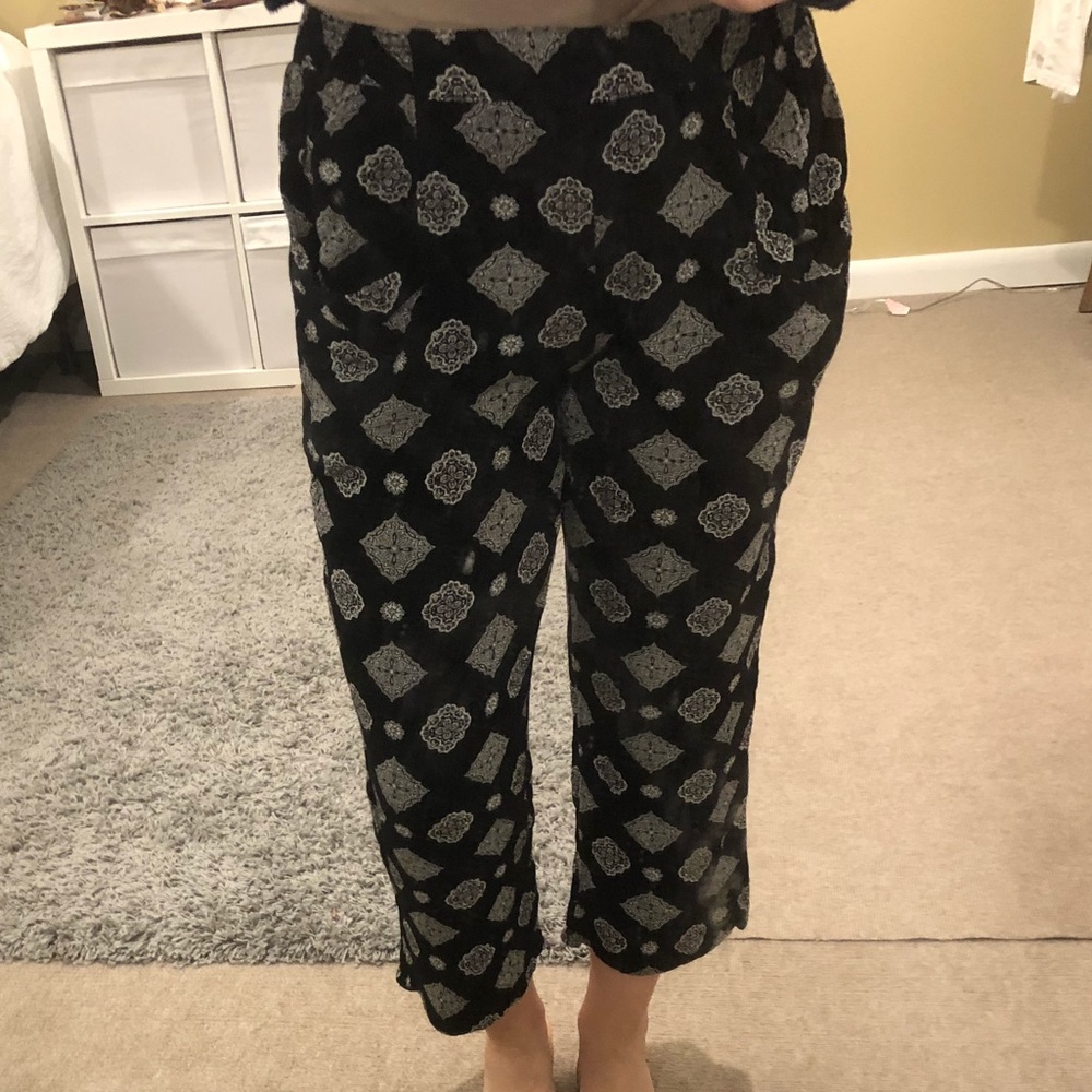 Black and white patterned light weight pants!